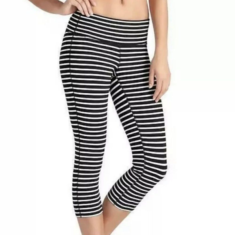 Athleta Chaturanga Cropped Yoga Athletic Leggings White Black Stripe XS 243095